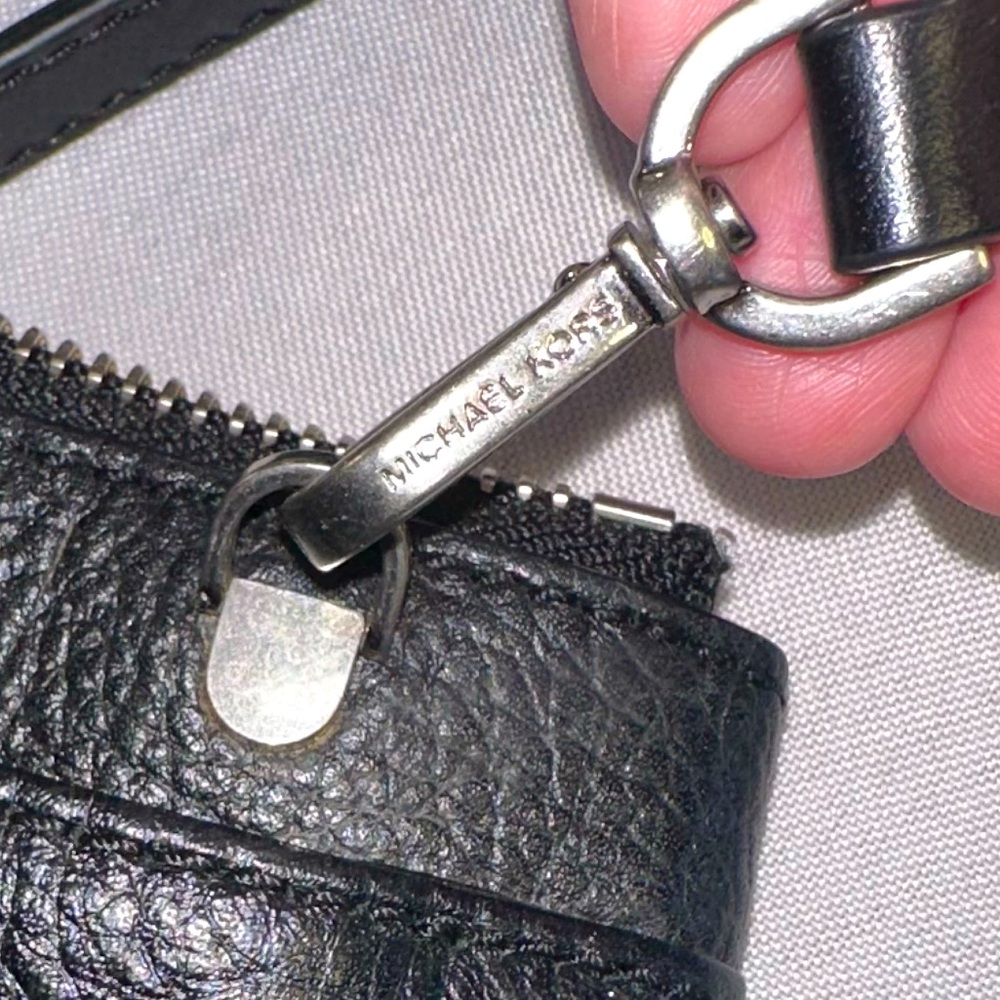 MICHAEL KORS • Black Leather Crossbody Zipper Chain Purse Tooth Spike Defense - Picture 6 of 13